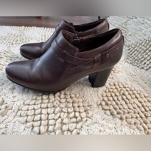 Clarks Rich Brown Leather Footwear